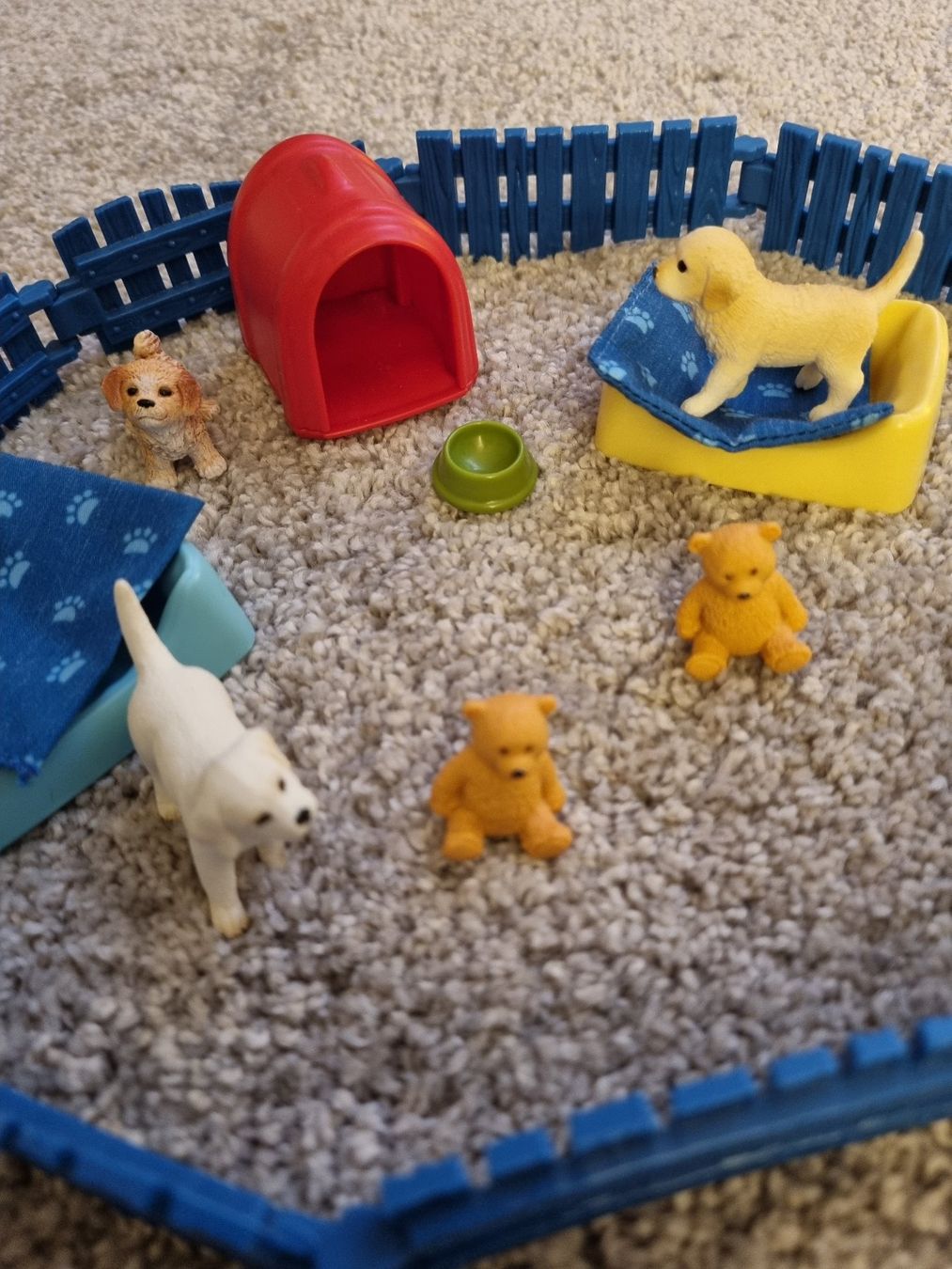 Schleich Giocattoli: Hundepark von Schleich – Usato da Wichtrach venduto da mryter01 1