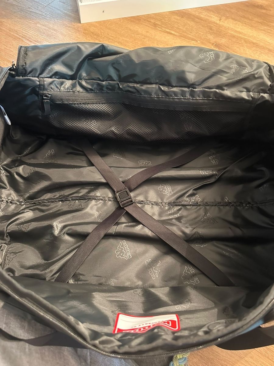Borse: Kappa Reisetasche schwarz Rollen Neu – Usato da Zürich venduto da iva_9svl 2