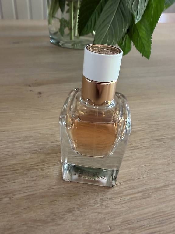Profumi & Eau de Toilette: Parfum Jour d'Hermès absolu  – Usato da Basel venduto da SophieLBasel