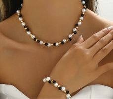 Très Joli Set bijoux en perles pour été neuf