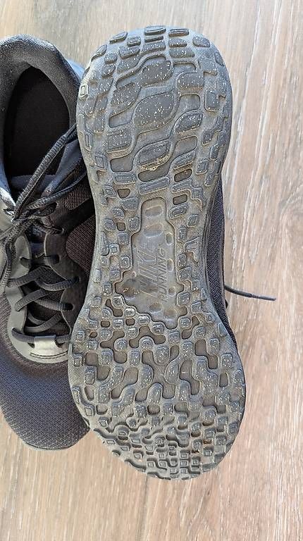 Nike Scarpe da uomo: Nike Sportschuhe Grösse 47 – Usato da Basel venduto da Tomvobasel 3