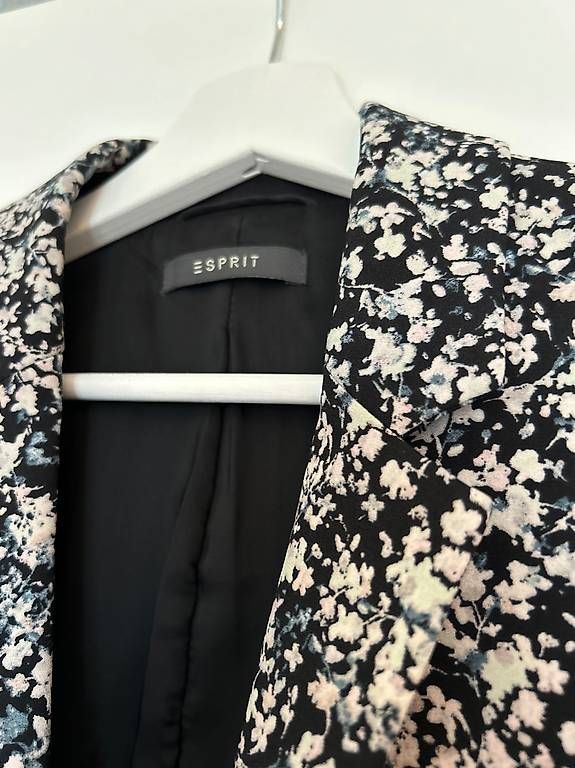 Esprit Vestes: ESPRIT Blazer Grösse 36 – D'occasion à Niederglatt ZH par Julia_4 1
