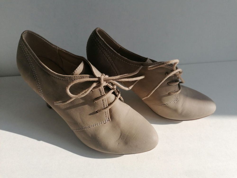 Chaussures femmes: Schnürschuhe mit Absatz – Neuf (Voir description) à Känerkinden par higiwil