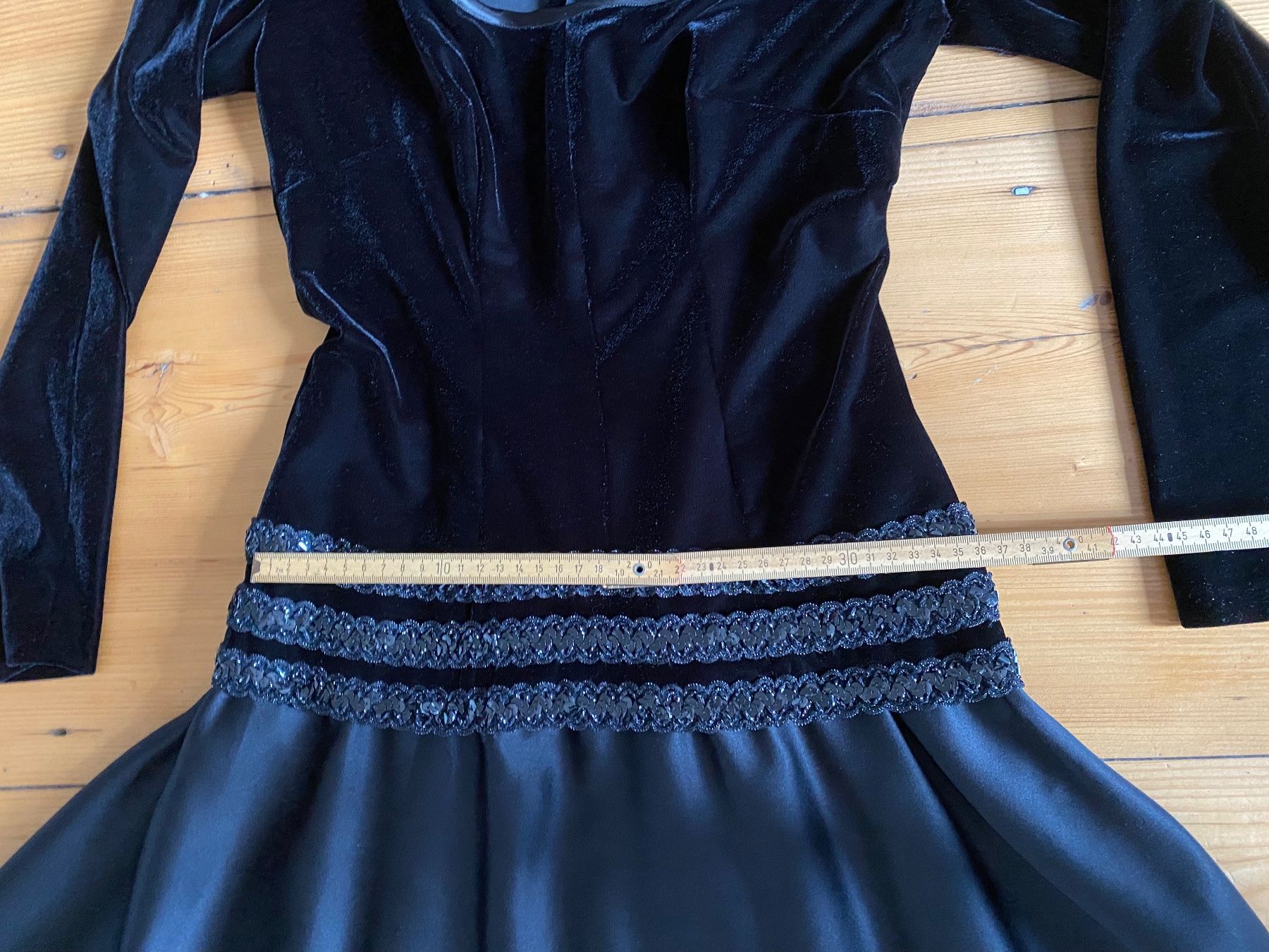 Kleider: Abendkleid, Samt/Satin, Grösse S/36, Vintage – Gebraucht aus Zürich von leo0105 4