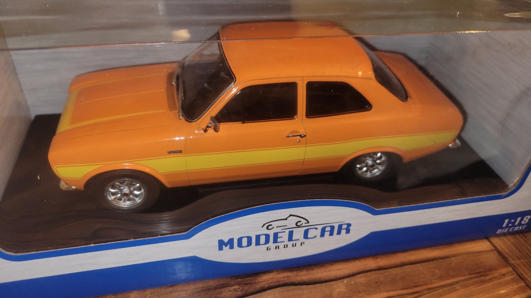 Ford Modellautos: Ford Escort MK1 RS2000, 1:18 MCG – Neu und originalverpackt aus Bern von WeLoveCars 5