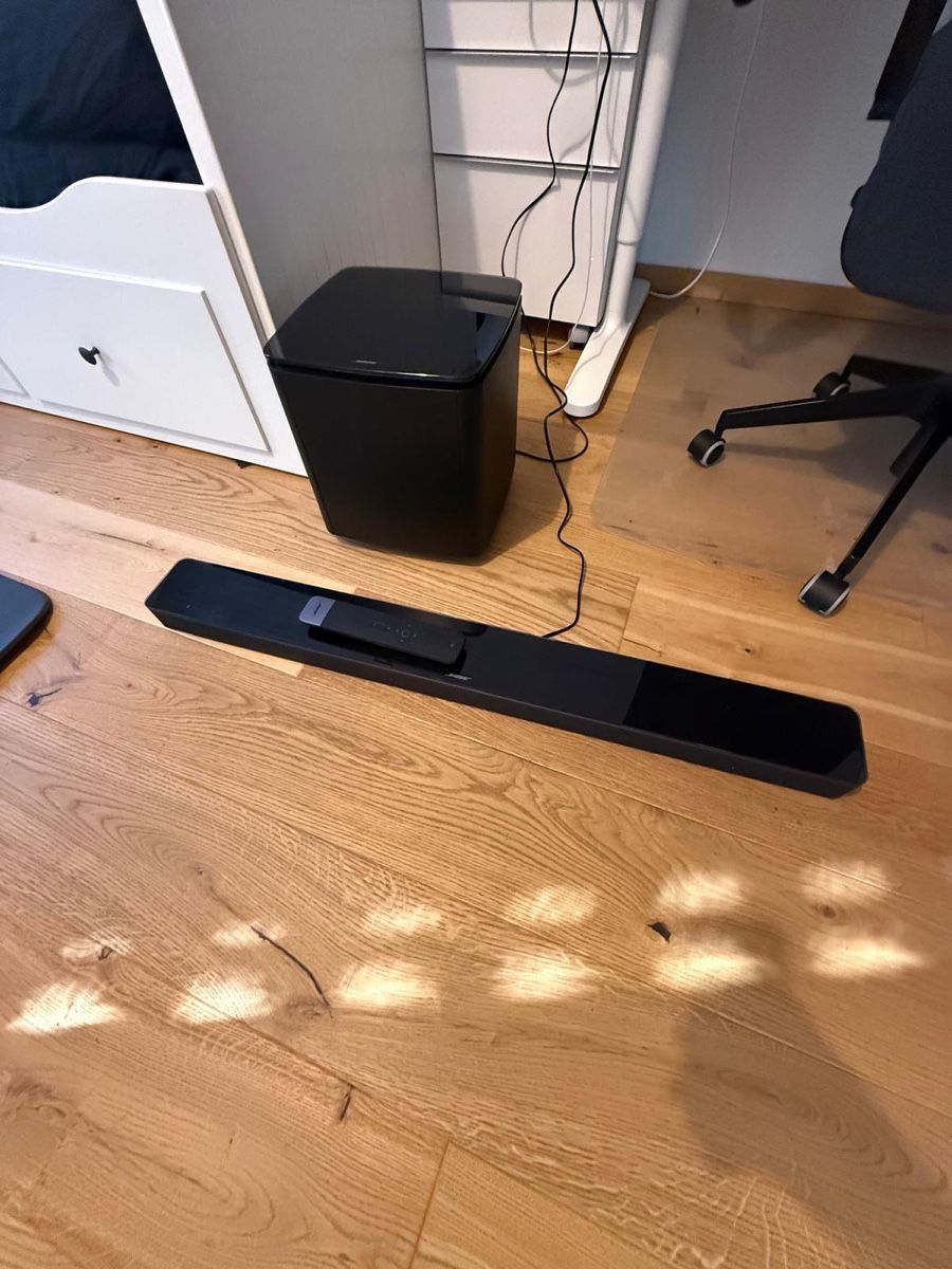 Bose Home Cinema: Bose Soundbar 700 mit Bass Modul 700 – Usato da Müswangen venduto da Vickylentsch 4