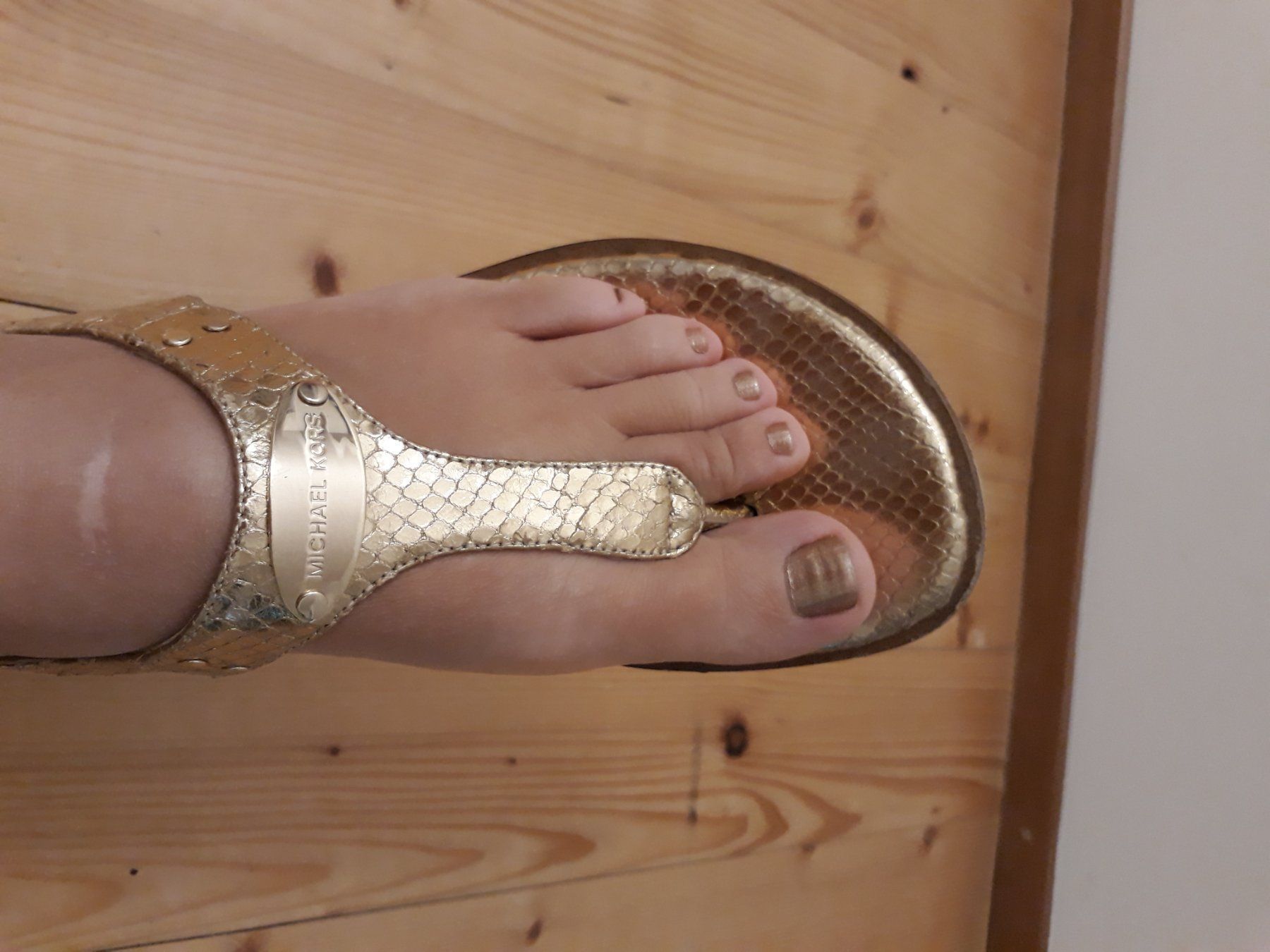 Michael Kors Damenschuhe: 2x Michael Kors Sandalen – Gebraucht aus Basel von mon_7m8h 3