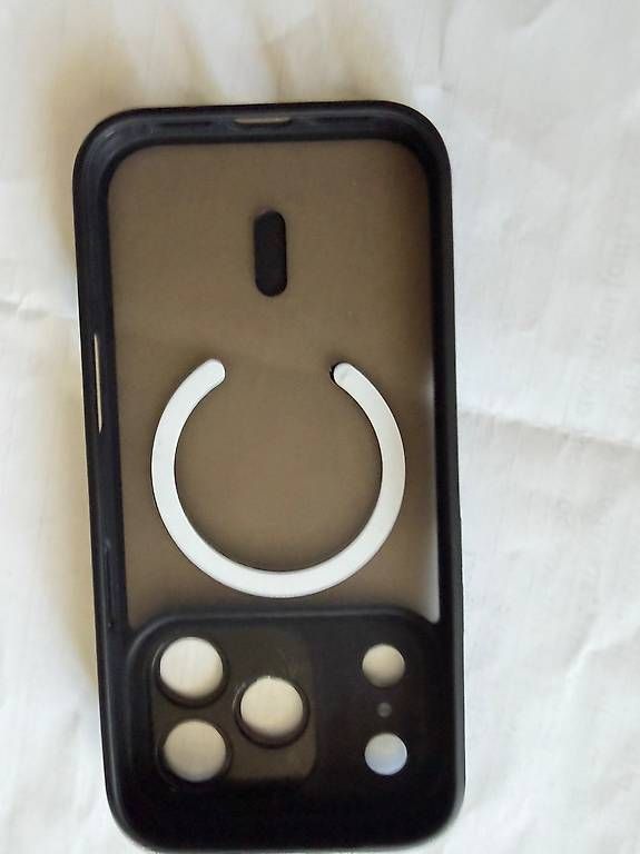 Cover & Protezioni schermo: iPhone 17 Pro MagSafe Hülle mit Kameraschutz – Usato da St. Gallen venduto da babinos01 1