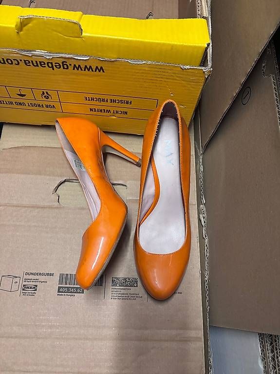 Scarpe da donna: Orange Lackpumps in Grösse 39 – Usato da Bern venduto da viddra 1
