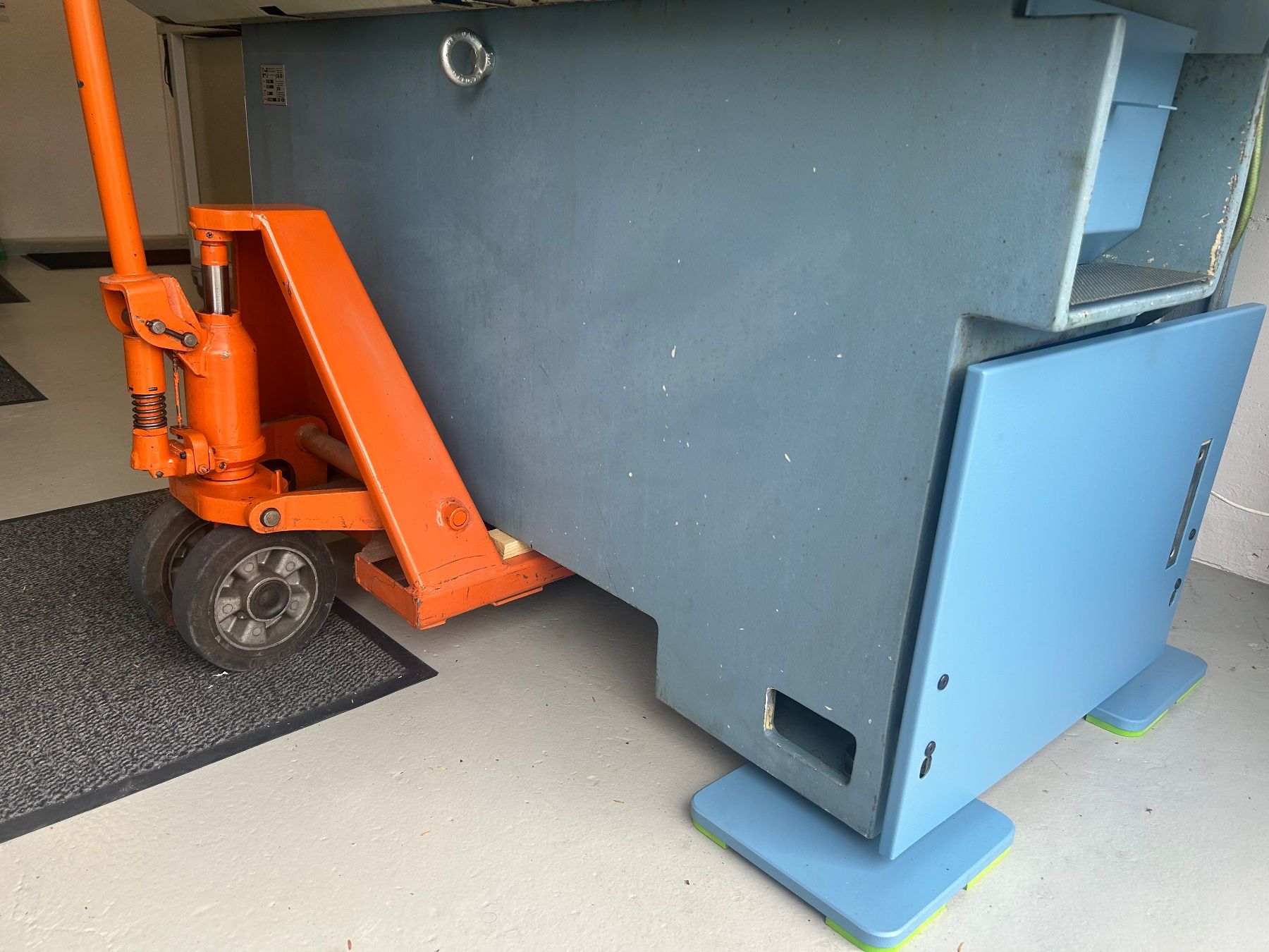 Carrelli elevatori e a forche: Palettenrolli Gabelhubwagen – Usato da Balgach venduto da rec12 1