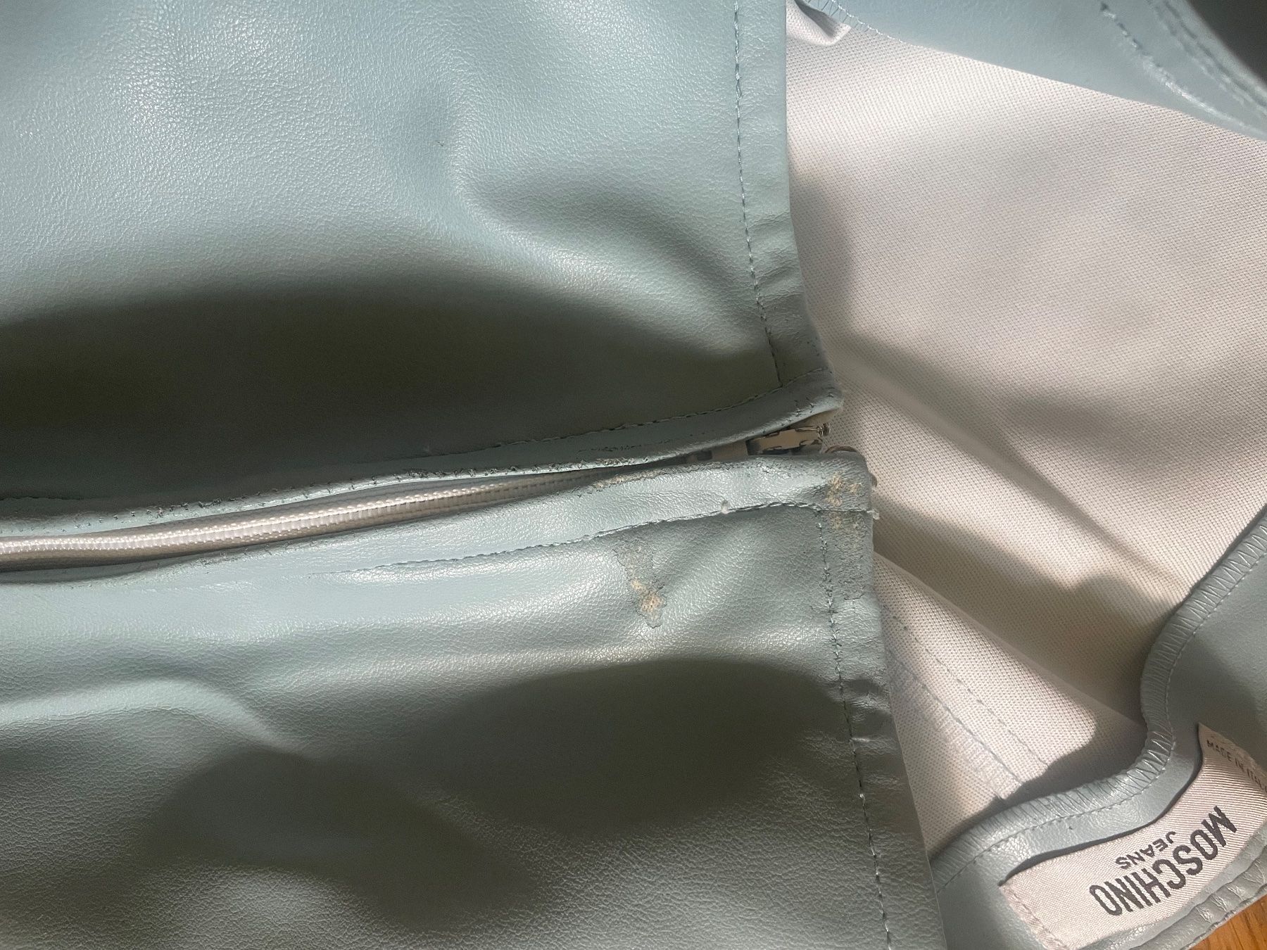 Moschino Pantaloni: Moschino Faux Leather Pants – Usato da Zürich venduto da the_sj2d 3