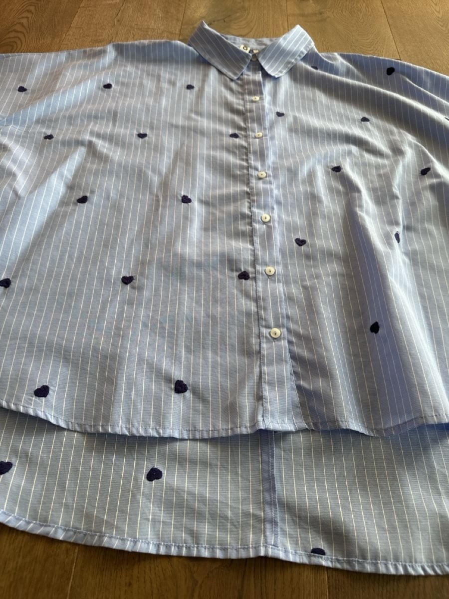 Only Camicette: ONLY Bluse, Grösse M, hellblau gestreift mit Herzen💙 – Nuovo (secondo la descrizione) da Emmen venduto da moodle13 1
