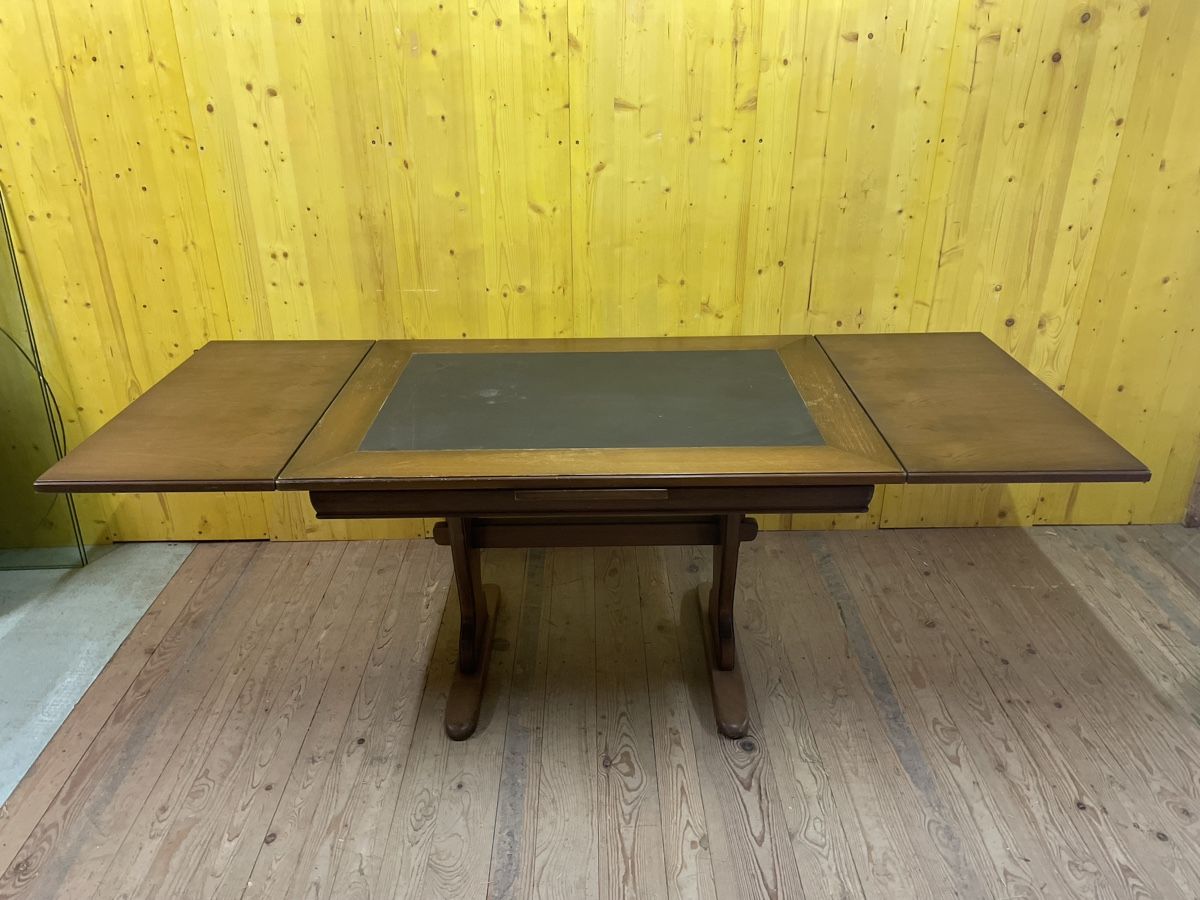 Tables: Tisch Nussbaum – D'occasion à Almens par bsundrix 2