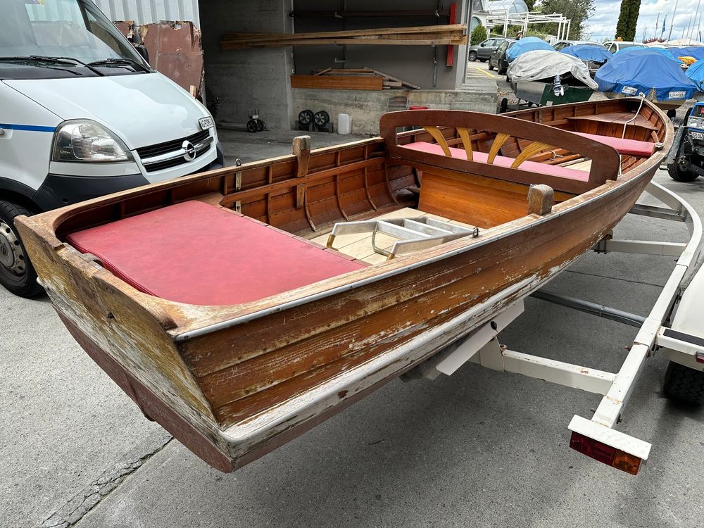 Altes Holzboot Zu Verschenken