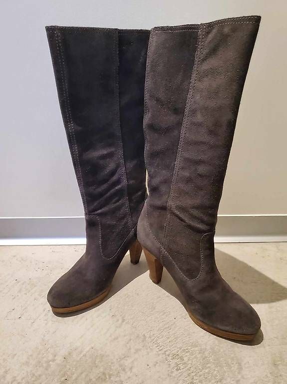 Scarpe da donna: Bottes en daim "edc" Grise – Usato da Bernex venduto da Sooeg_01