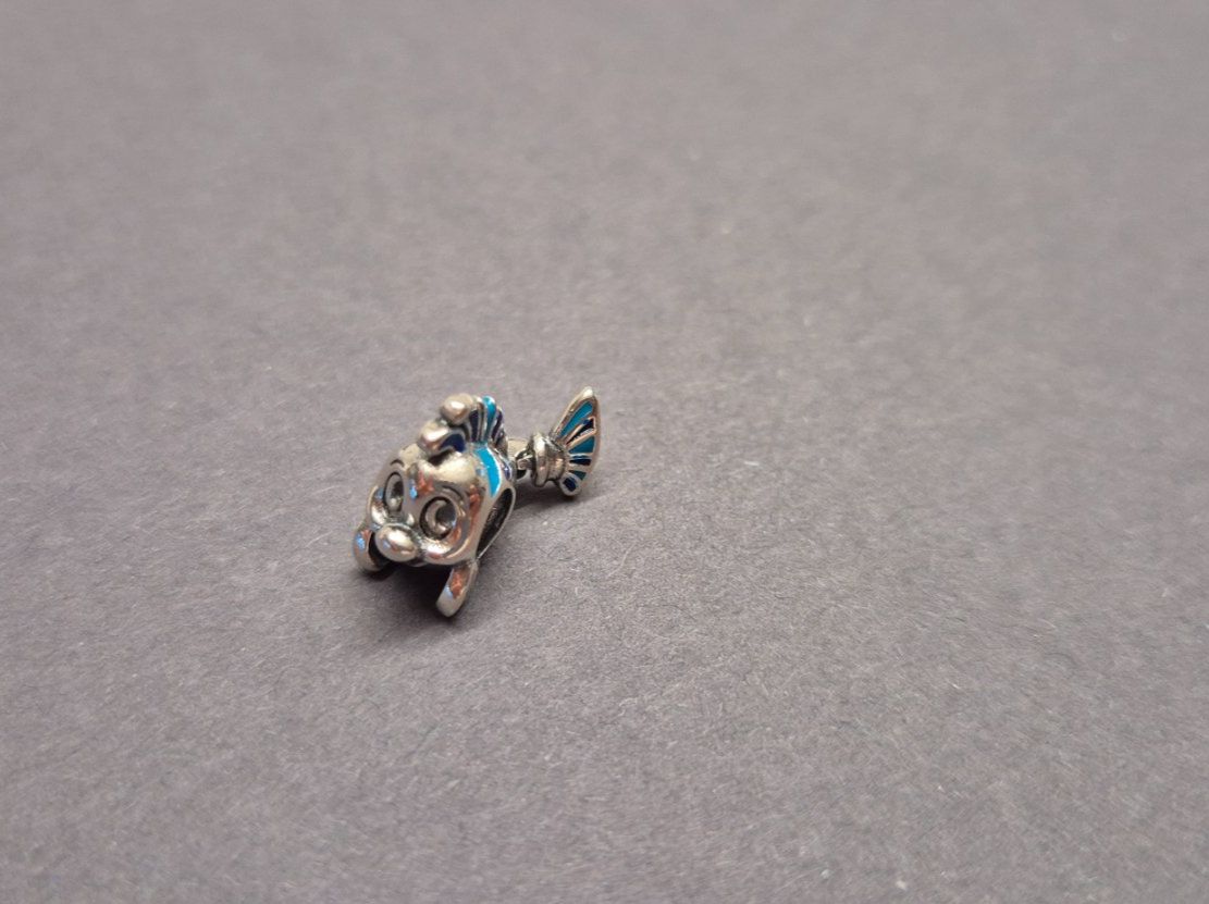 Anhänger: Silber Charm Fisch Fabius +Garantie – Neu (gemäss Beschreibung) aus Rotkreuz von Carbone_Bijou-Shop