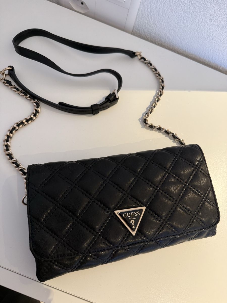 Guess Borse da donna: Clutch Umhängetasche Guess – Nuovo (secondo la descrizione) da Zürich venduto da mel_87ct