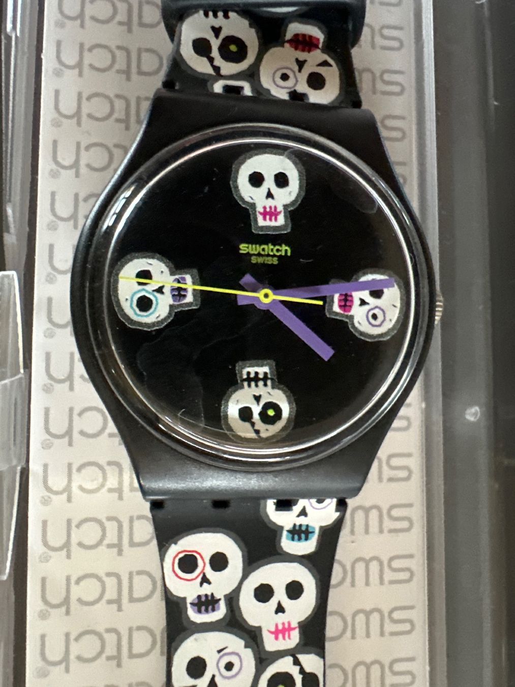 Swatch Orologi: Swatch GZ269 Dia De Muertos – Usato da Vinelz venduto da Madchen 1