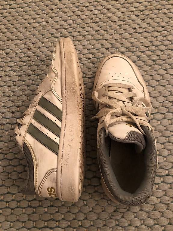 Adidas Scarpe da uomo: Addidas Sneaker Gr. 36 2/3 – Usato da Wabern venduto da ricar4do 2