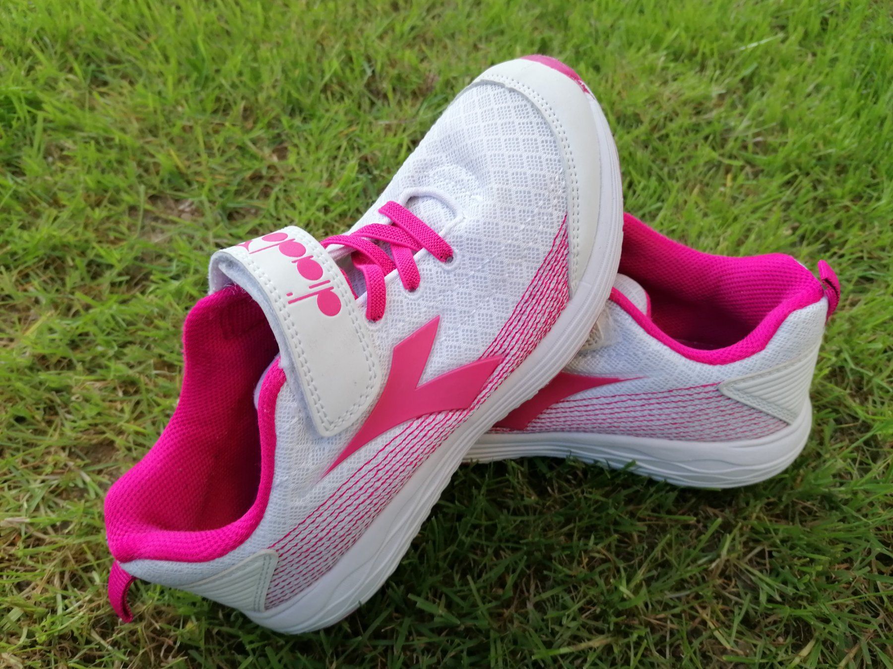 Diadora Scarpe per ragazze: DIADORA Kinder Hallen Schuhe Grösse 35 – Usato da Schönenbuch venduto da Mentio_SB