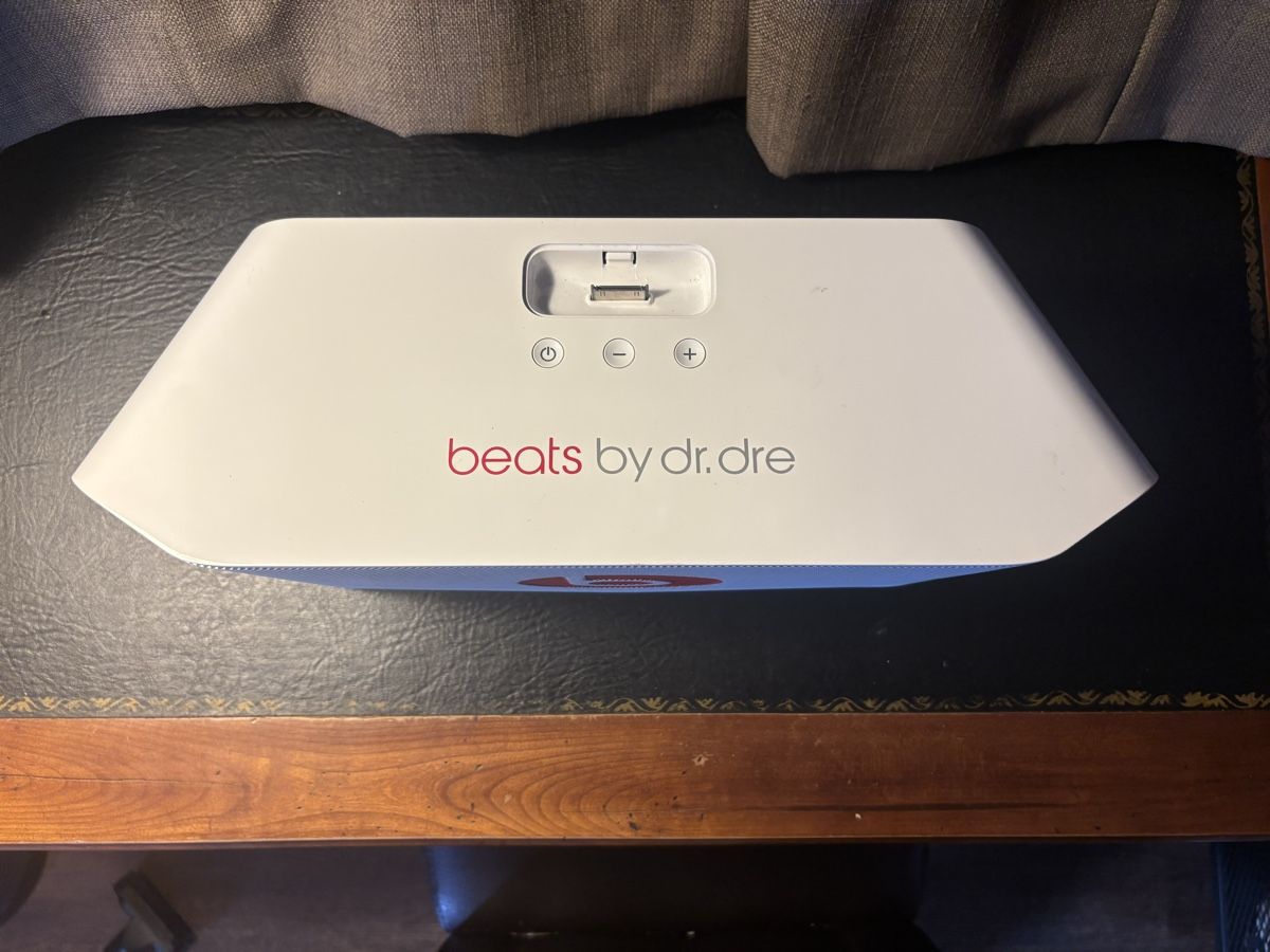 Beats Haut-parleurs: Beats by Dr. Dre Beatbox enceinte  – D'occasion à Mézières VD par P-M-C 1