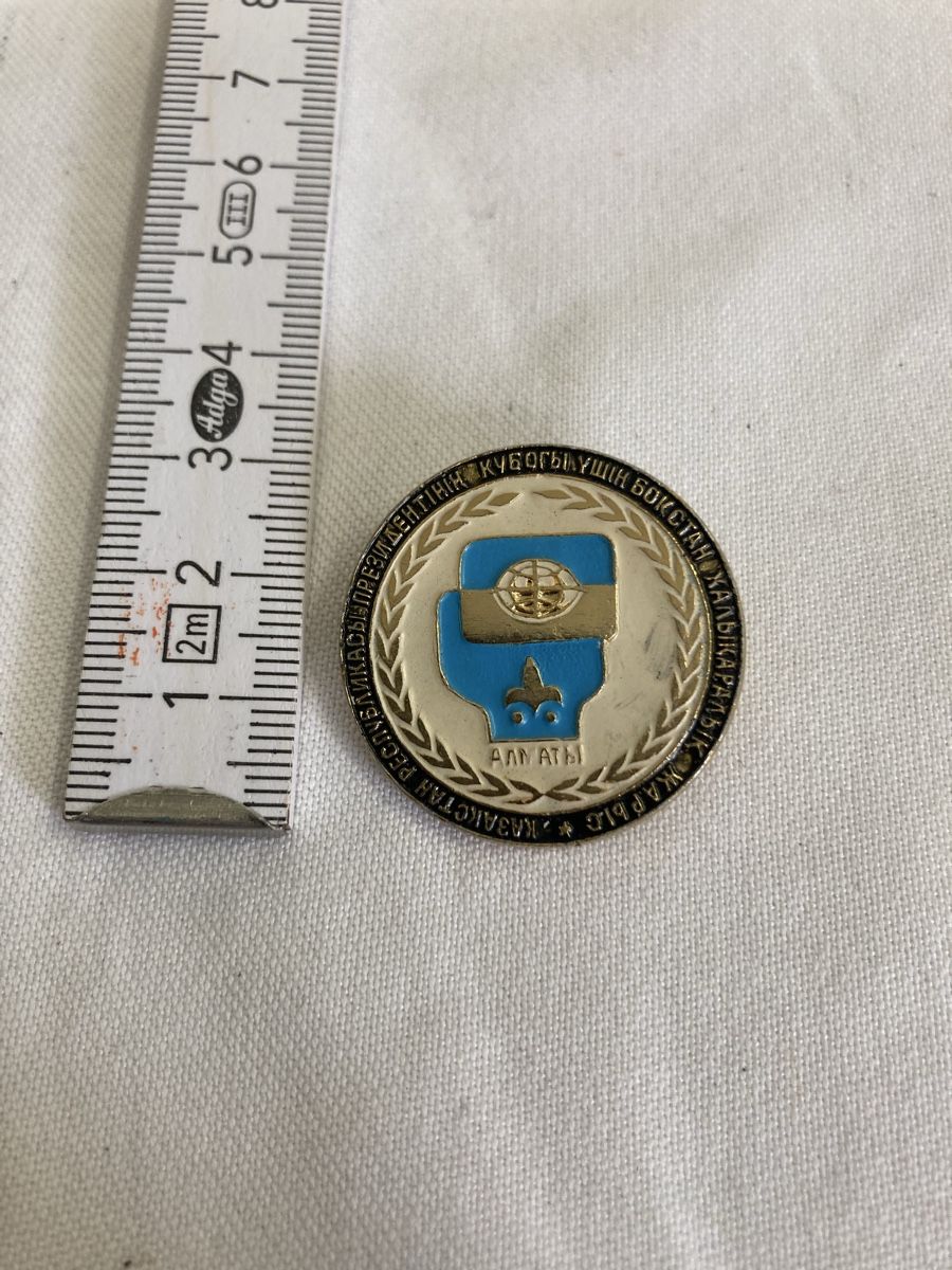 Placchette & Badge: Pin Almaty Kasachstan Original 3cm – Usato da Aarwangen venduto da to-hirschi