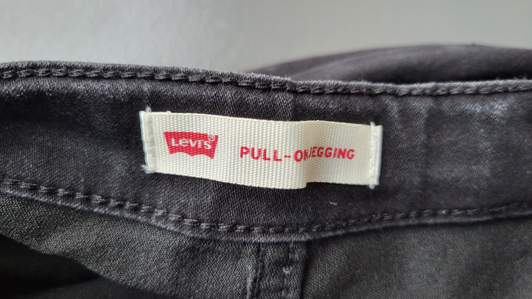 Levi's Jeans: Levi's Pull-on Jeans stretch NEU dunkelblau – Nuovo (secondo la descrizione) da Zürich venduto da Sibetti 1