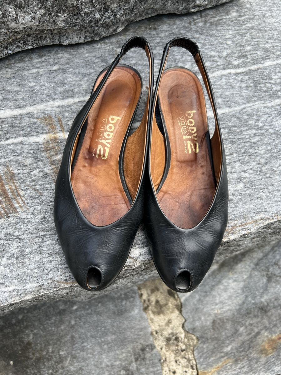 Scarpe da donna: Sandale schwarz  – Usato da Betschwanden venduto da Dognose