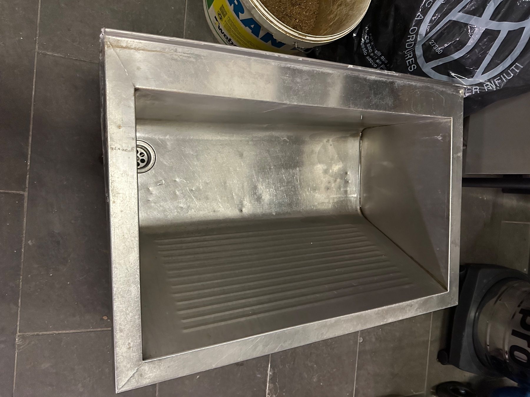 Franke Lavabi & lavandini: Lavabo inox – Usato da St-Aubin-Sauges venduto da bmg.2024 2