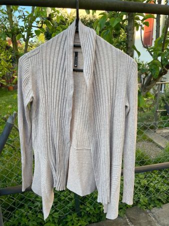 Leichte Chicoree Strickjacke Cardigan beige Gr. S, wie neu