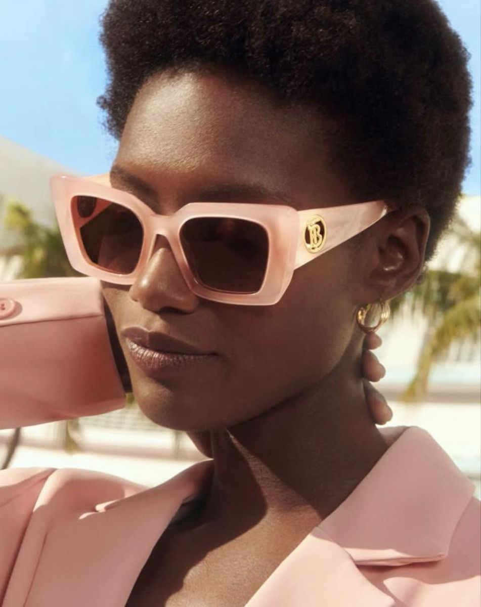 Burberry Occhiali & Lenti: Neue coole Burberry Sonnenbrille – Nuovo (secondo la descrizione) da Winterthur venduto da -BeHappy24- 7