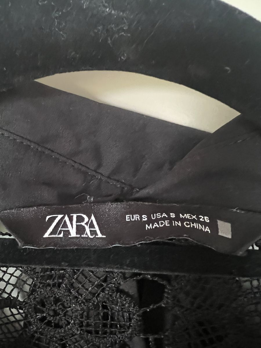 Zara Camicette: Schwarze Spitzenbluse mit Schleife von ZARA - Gr. S – Nuovo (secondo la descrizione) da Baar venduto da Lila2006 1