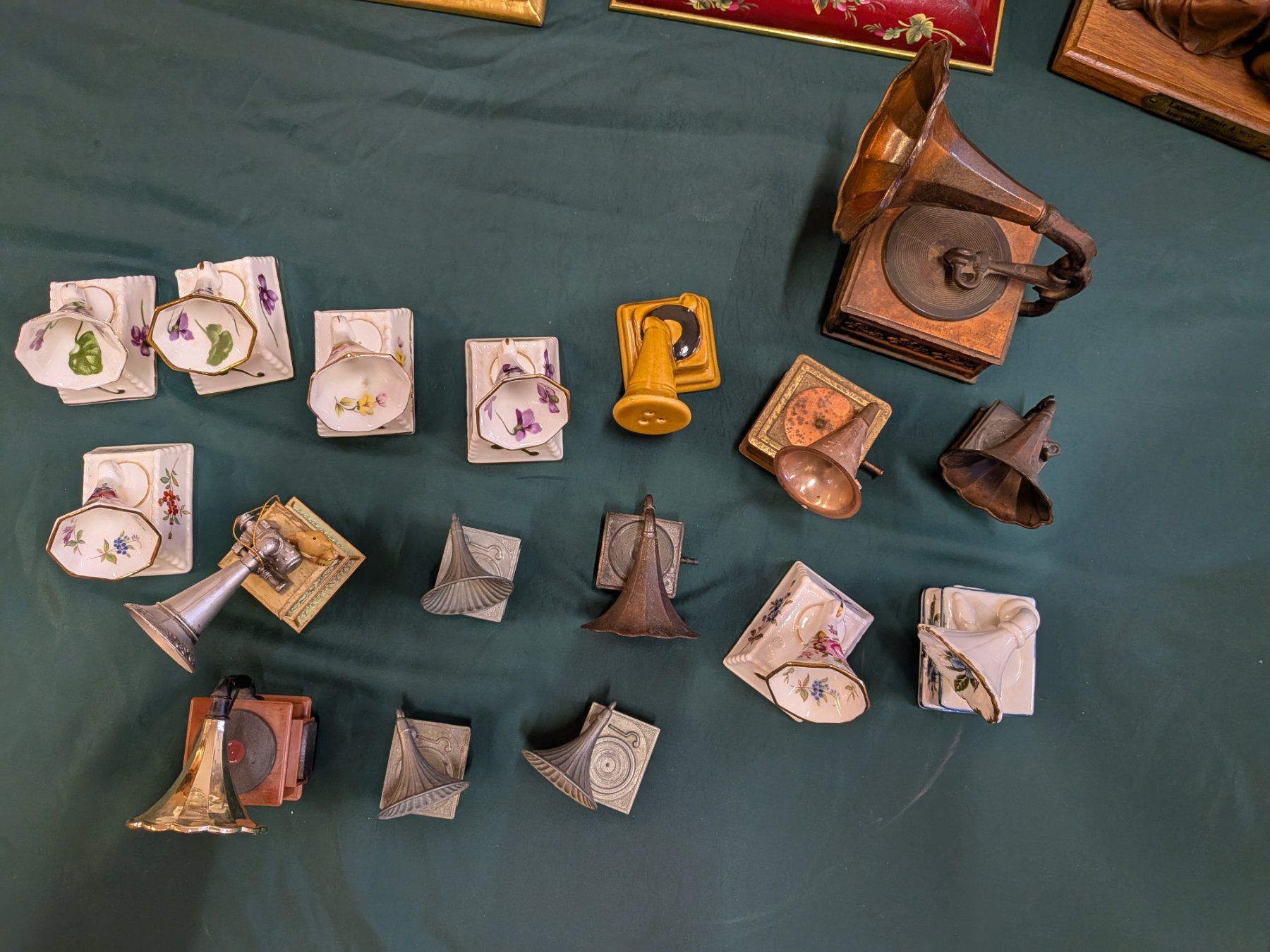 Giradischi: Gramophone in miniatur – Usato da Schönenwerd venduto da kybi 1