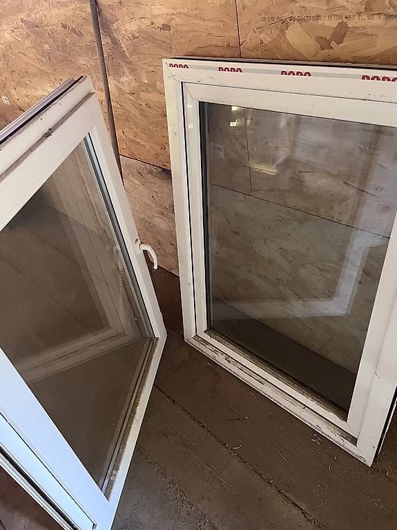 Finestre: Kunststoff-Fenster weiss  – Usato da Englisberg venduto da estrujen 2