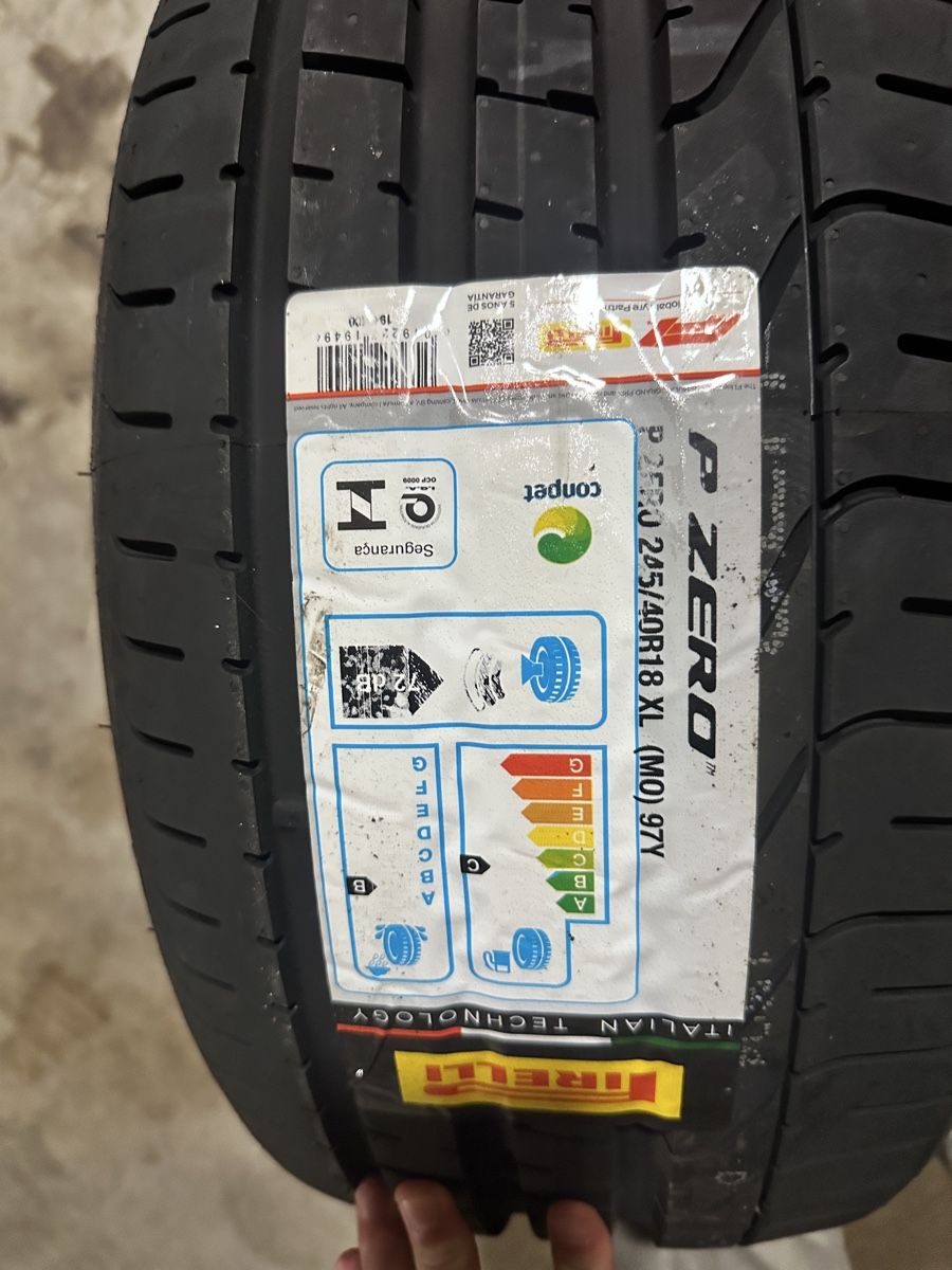 Autres accessoires p. véhicule: Pirelli P Zero – Neuf avec emballage d'origine à Courroux par cat_yts6 5