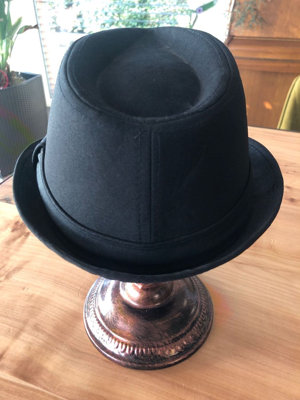 Copricapi, berretti & cappellini: Schicker, schwarzer Hut, – Usato da Kaltbrunn venduto da lagone1 2