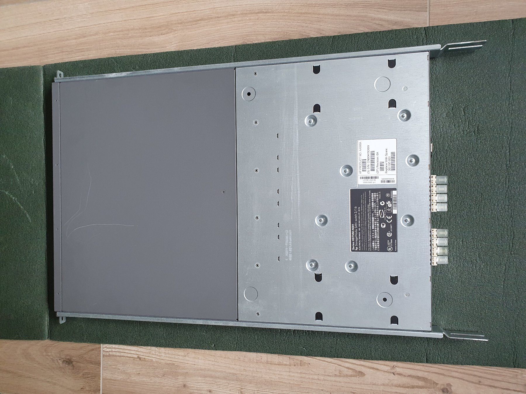 Modem & Router: HP/StorageWorks SAN switch 2/16N full fabric – Usato da Hohentannen venduto da Grimblegromble 1