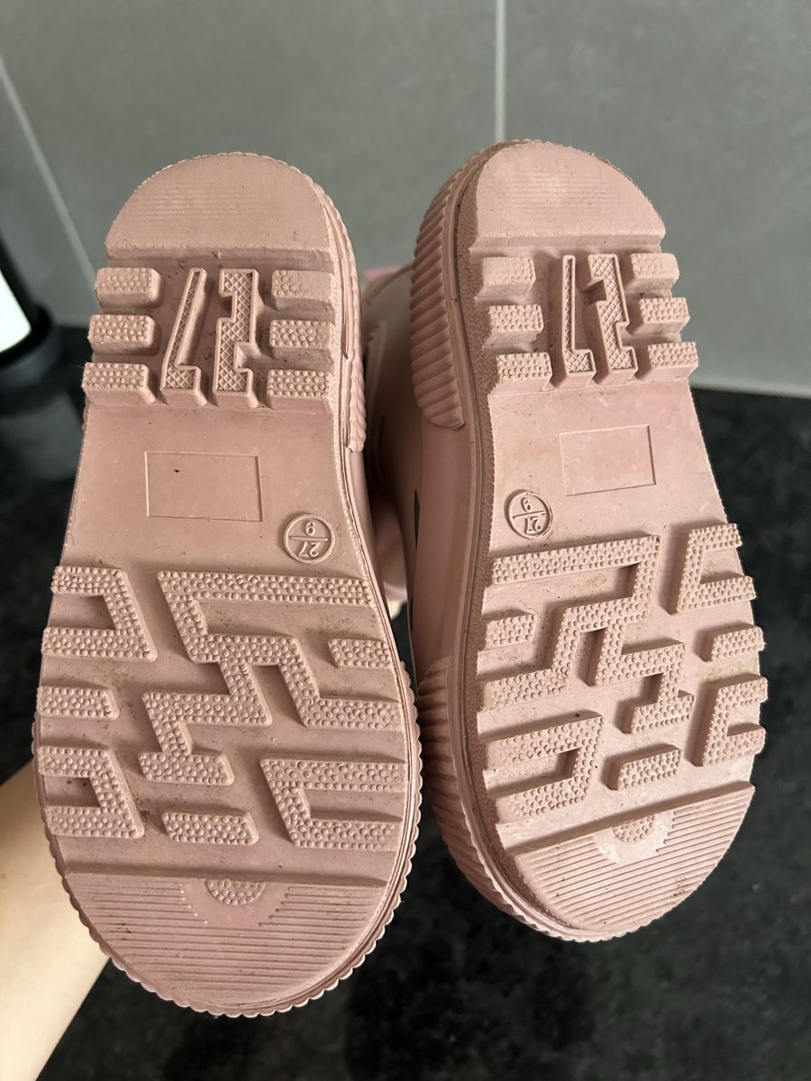 H&M Chaussures filles: Gefütterte Gummistiefel – D'occasion à Stäfa par Michelecarmen8892 3