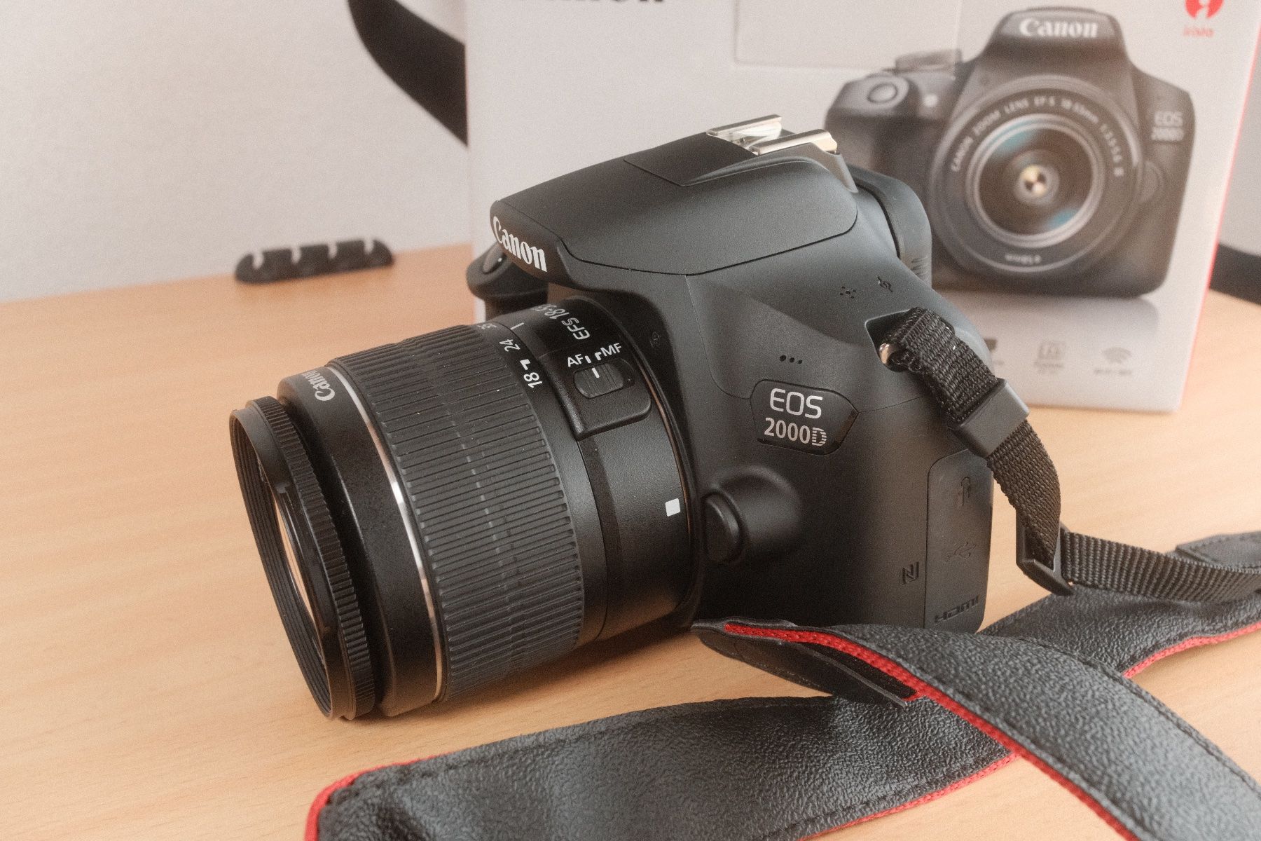 Canon Fotocamera: Canon EOS 2000D Kit EF-S 18-55 mm III + Tragetasche – Nuovo (secondo la descrizione) da Kreuzlingen venduto da jeje98 4