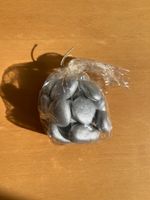 1 Säckli silberfarbene Dekorsteine, für Weihnachten etc