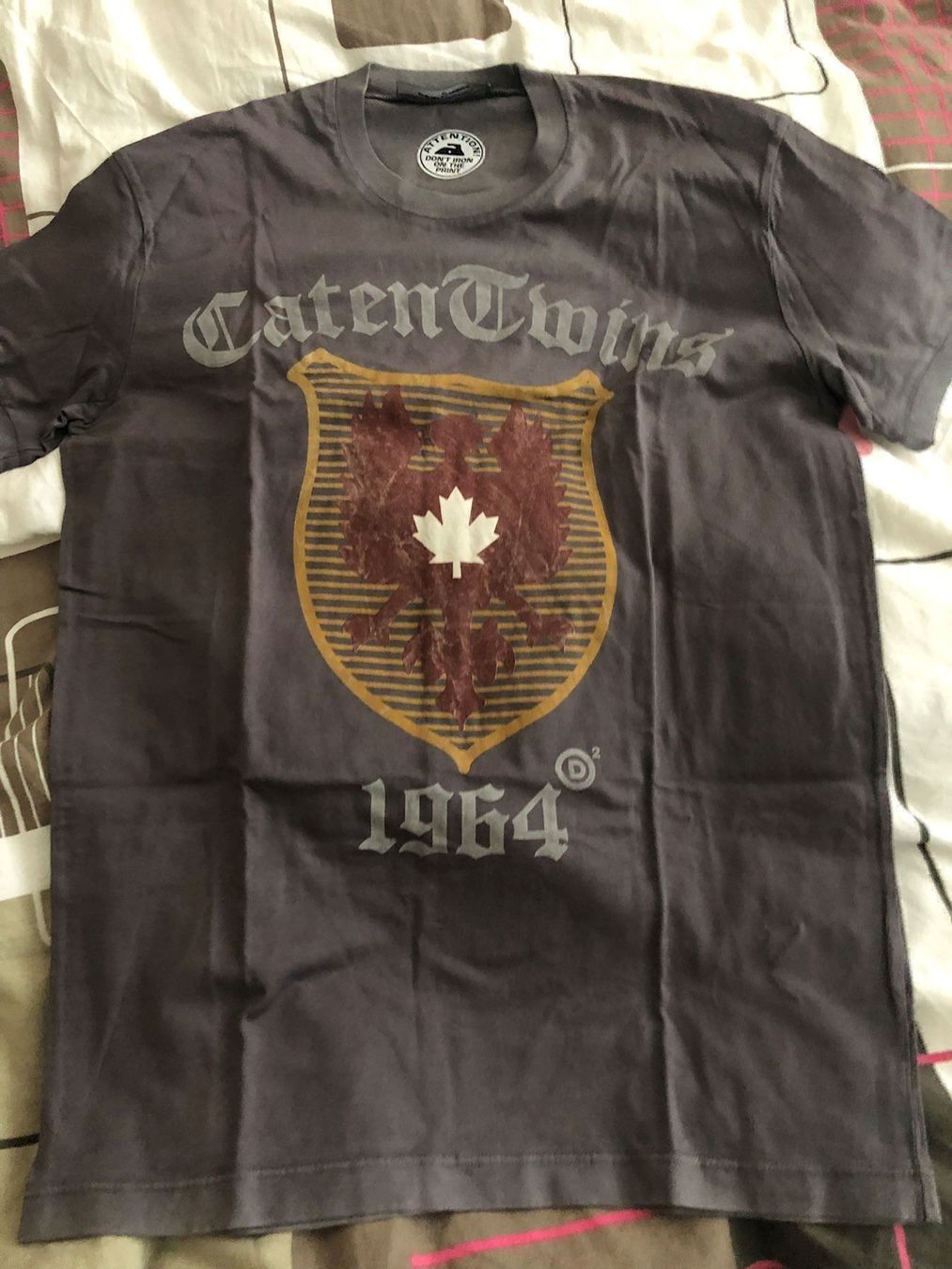 T-shirt: Dsquared2 t-shirt – Nuovo (secondo la descrizione) da Fislisbach venduto da Brandopfer810