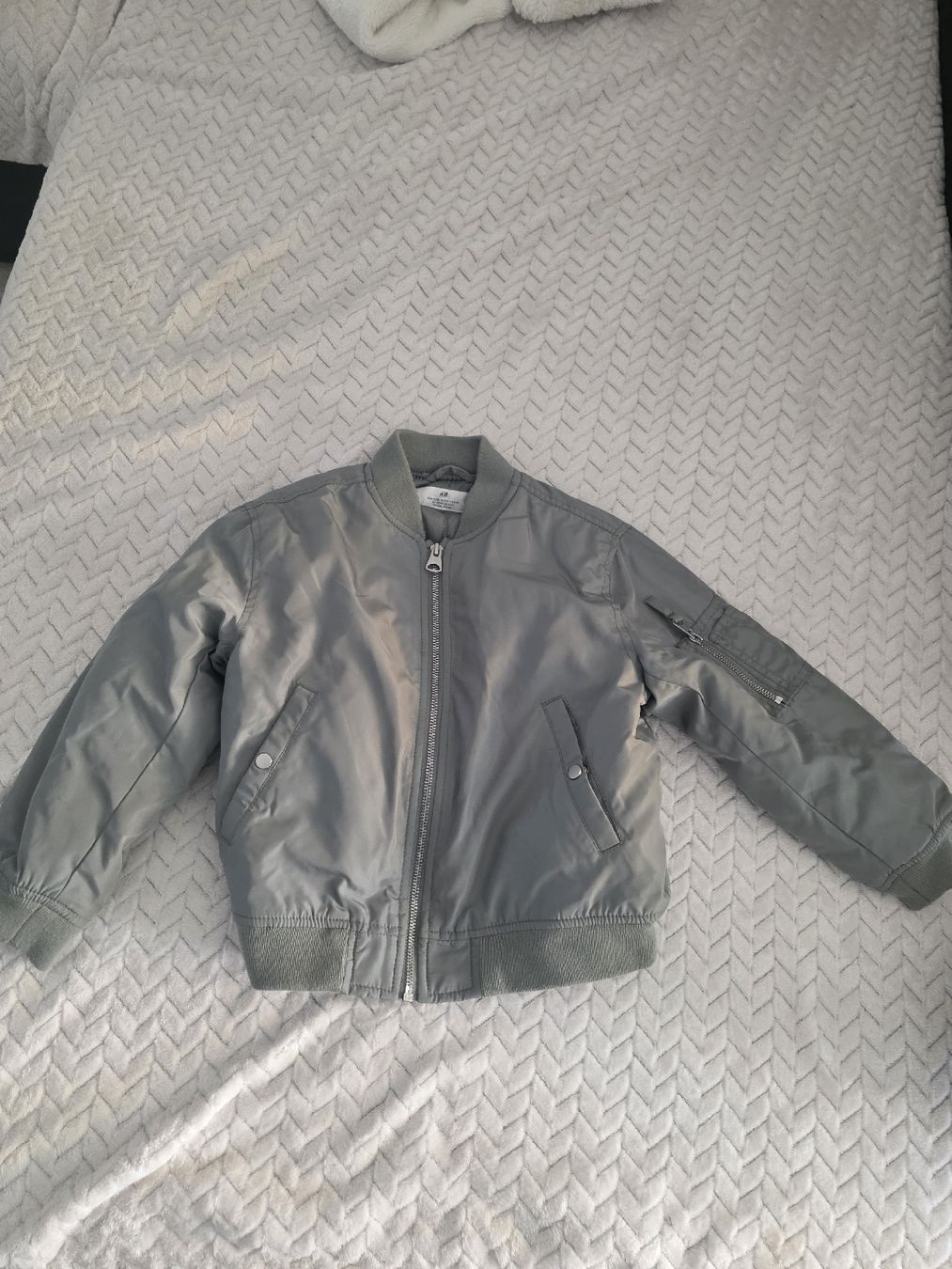 H&M Vestes & Manteaux: Kinderjacke – Neuf (Voir description) à Richterswil par Tatjanalisha