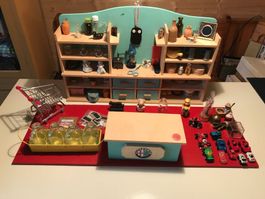 Epicerie avec 80 éléments  décoratifs
