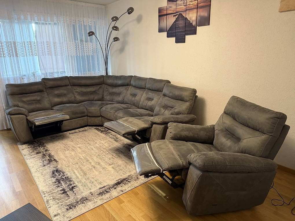 Sofas: Ecksofa  – D'occasion à Ostermundigen par riol09 1