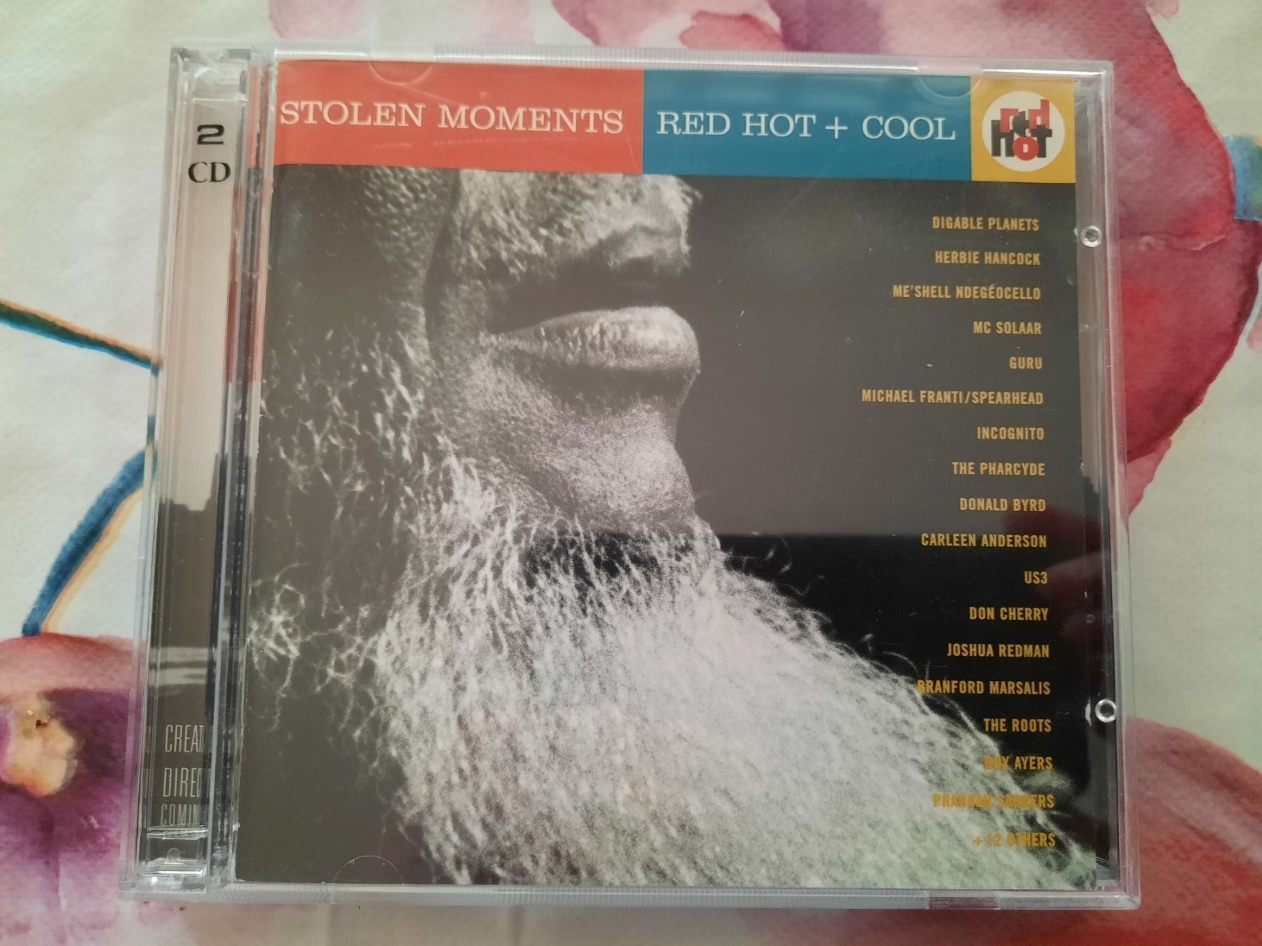 CDs: CD - Stolen moments - Red Hot + Cool – D'occasion à Pully par bro_n52j 1