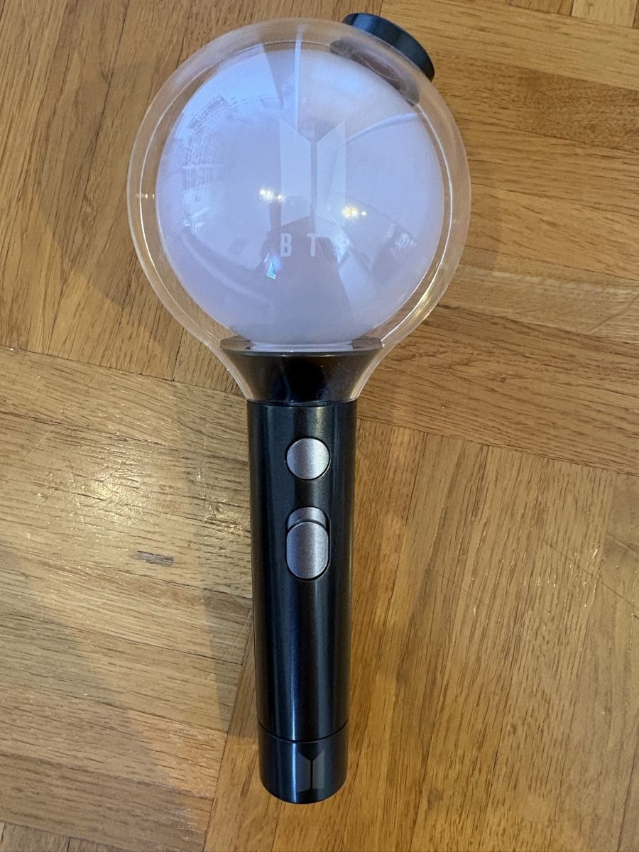 Toutes les décorations: BTS lightstick – Neuf (Voir description) à Therwil par nin_n9zp 1
