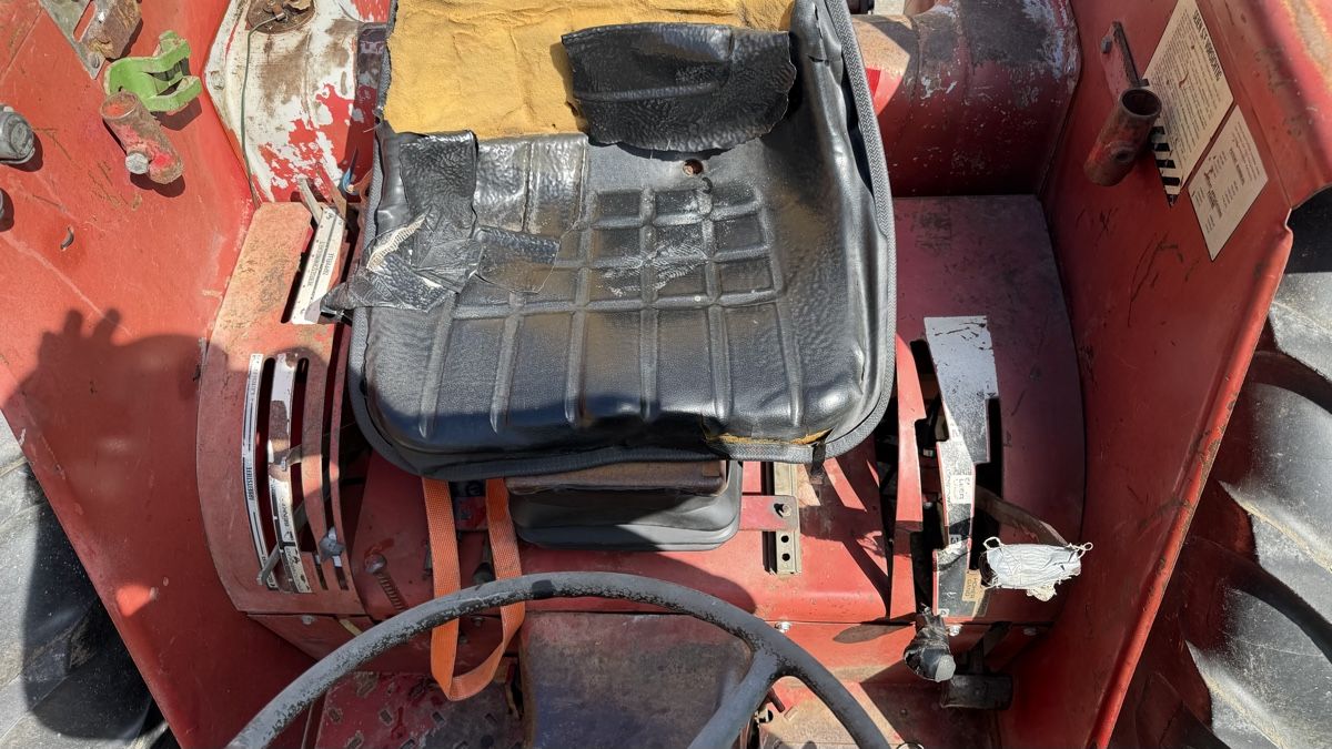 Case IH Trattori: International IH 474 Traktor mit MFK – Usato da Rehetobel venduto da ZM81 6