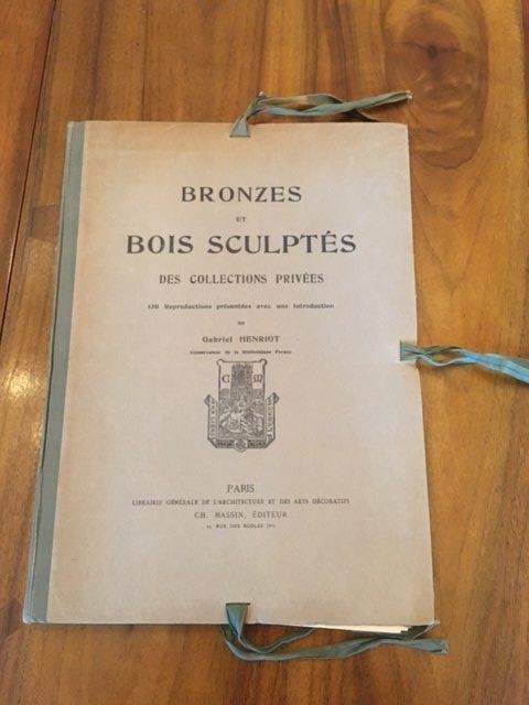 Libri: Bronzes et Bois Sculptes – Usato da Zürich venduto da maxxam36
