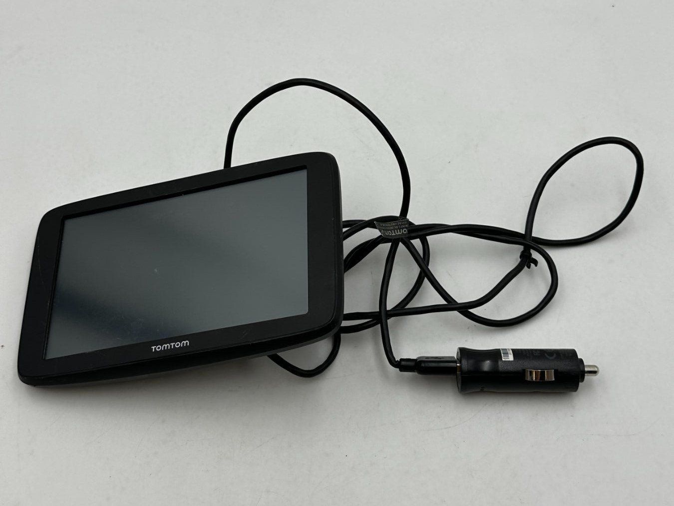 Tomtom Navigatori: TomTom Navigationsgerät mit Halterung & Autoladekabel – Usato da Luzern venduto da Lager6640