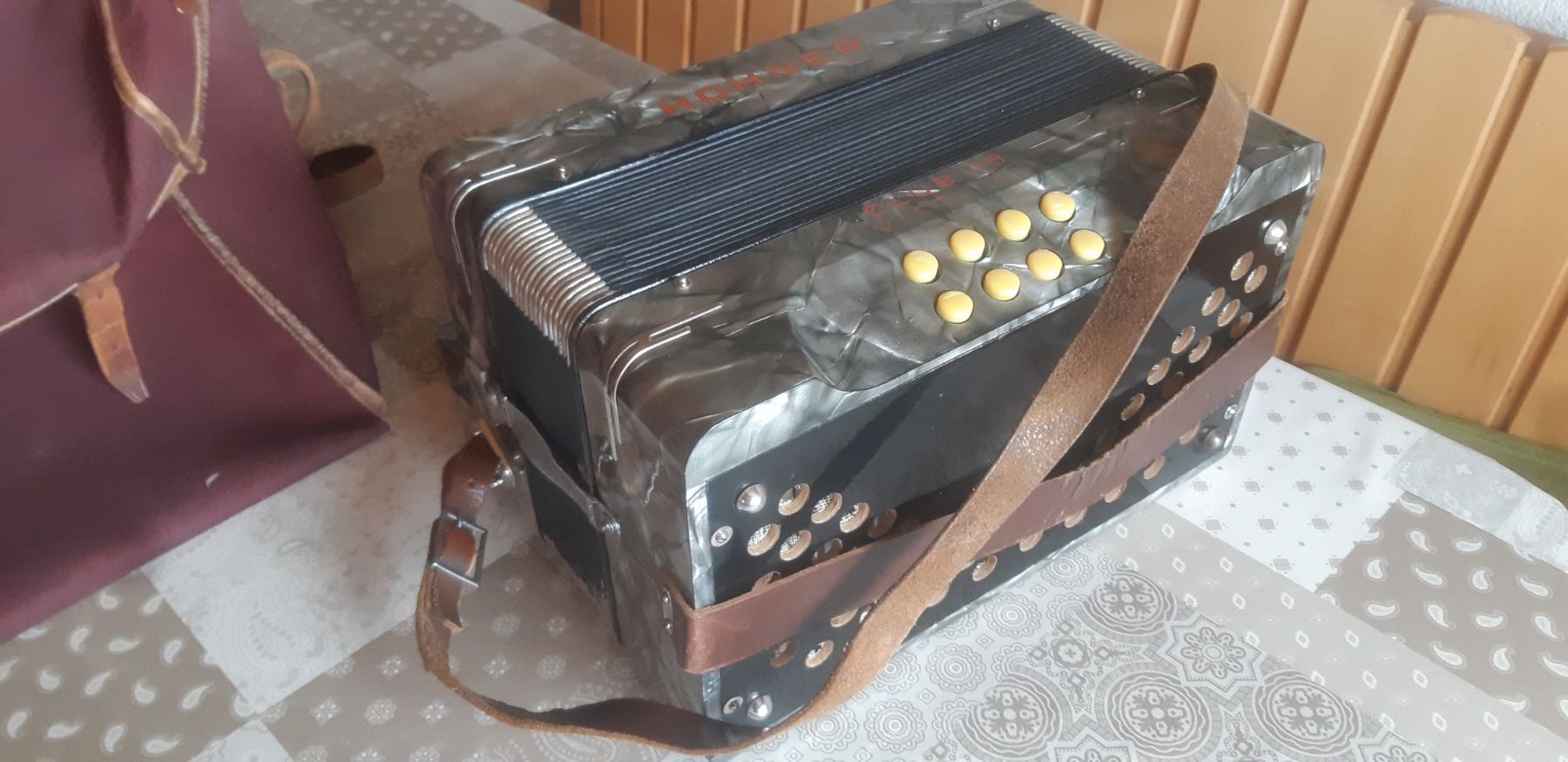 Hohner Musikinstrumente: Hohner Handorgel – Gebraucht aus Wolfhalden von Quiria68